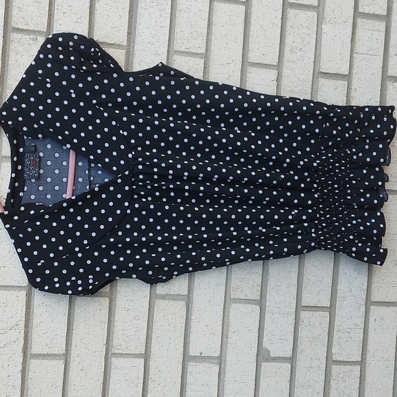 Black/White Polkadot Top - Picture 1 of 10